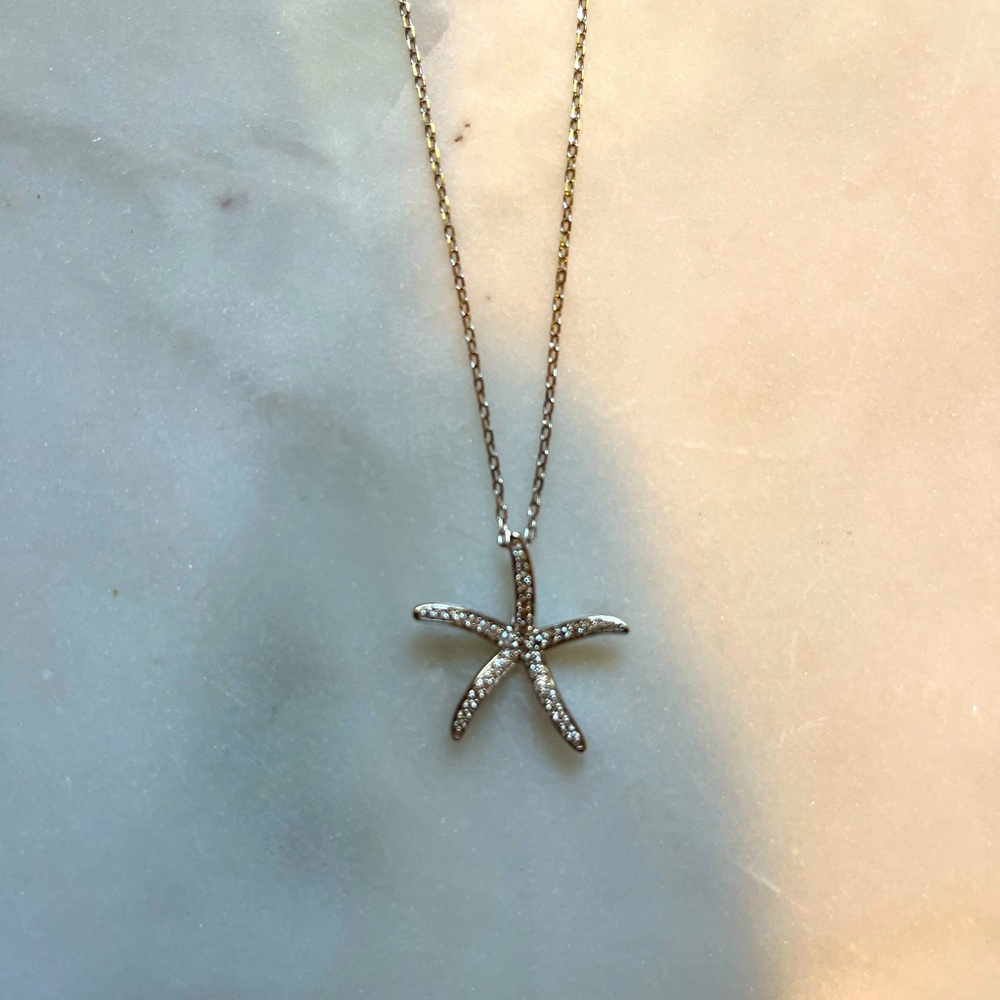 Silver starfish necklace